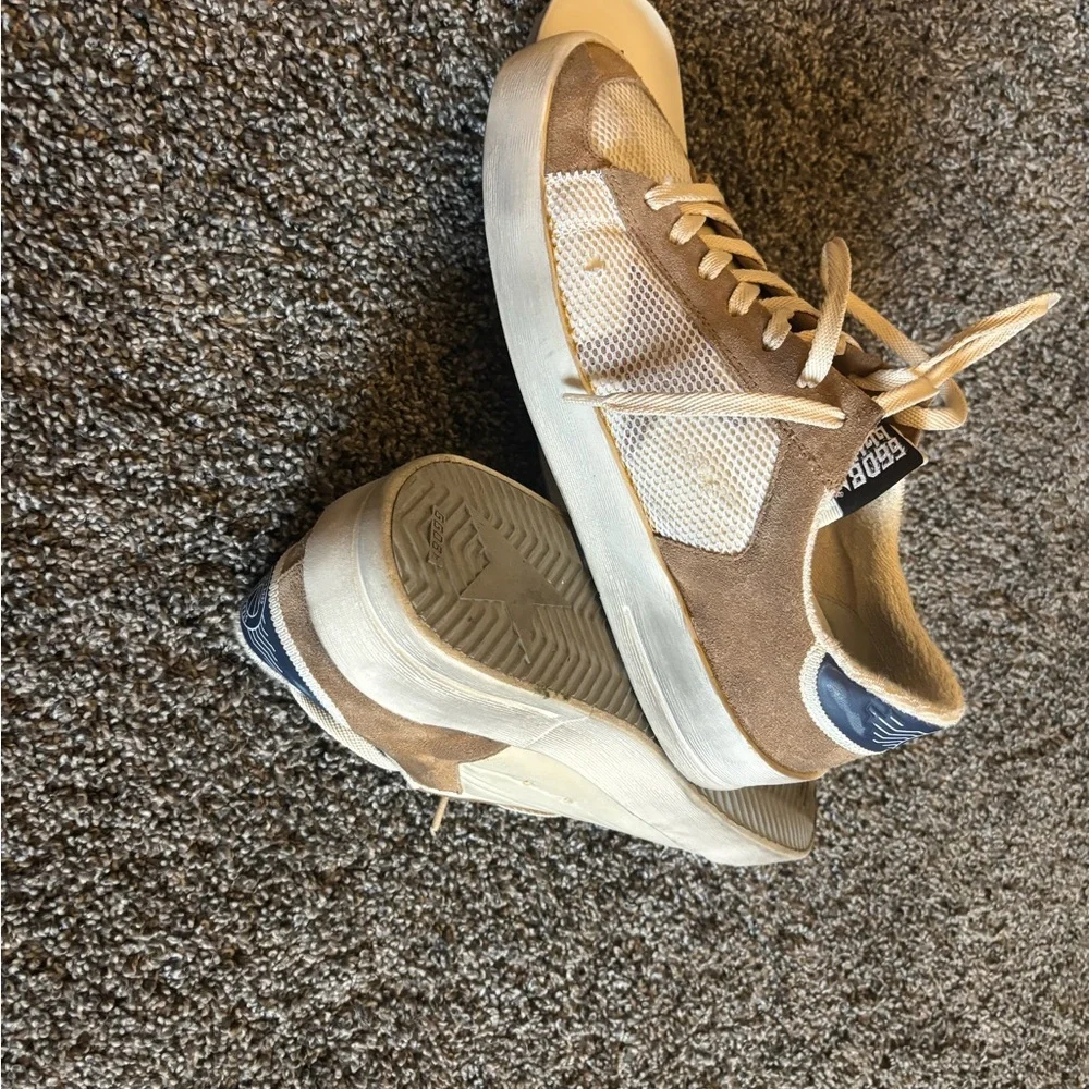 Golden Goose Stardan tan and White Sneakers - Picture 4 of 6